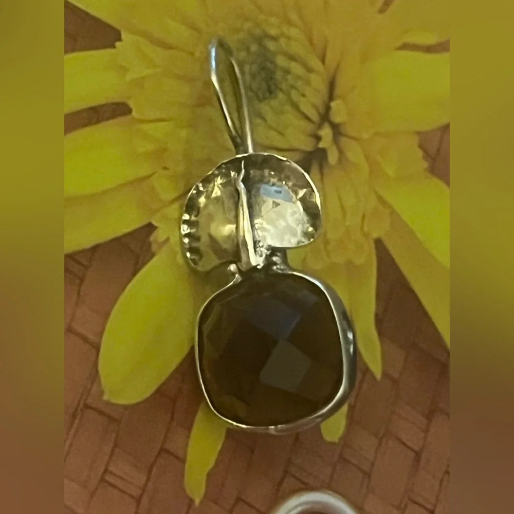 SINGLE EARRING ONLY: Silpada Smoky
Quartz Earring. - Picture 5 of 6